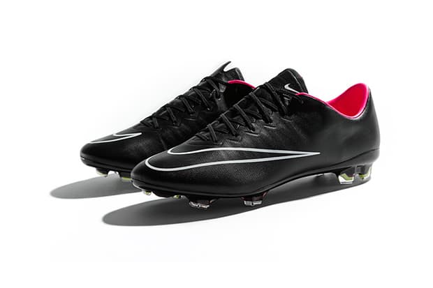 Nike Football 2014「Stealth」系列