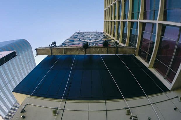 Shepard Fairey 為洛杉磯酒店 The Line Hotel 創作大型壁畫「Peace Tree」