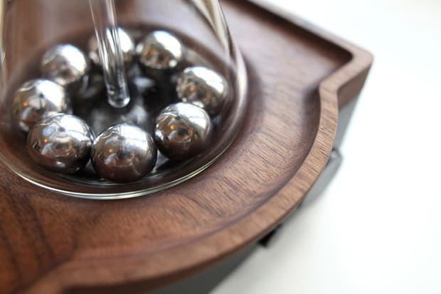 Joshua Renouf 打造咖啡鬧鐘一體機「The Barisieur」