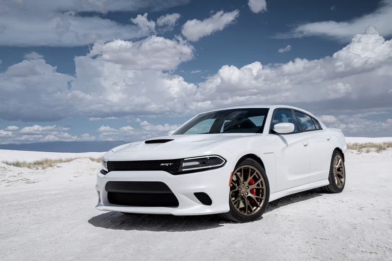 Dodge 2015 年式樣 Charger SRT Hellcat 四門轎跑車款