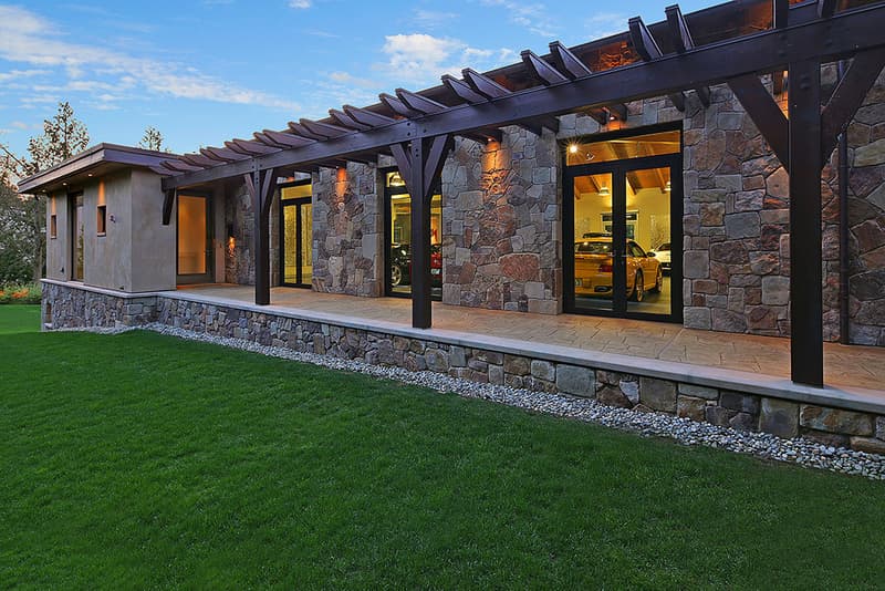 走進華盛頓 West Bellevue 汽車狂熱者的豪宅