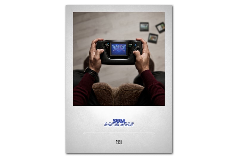 Javier Laspiur 展示電子遊戲手柄發展史