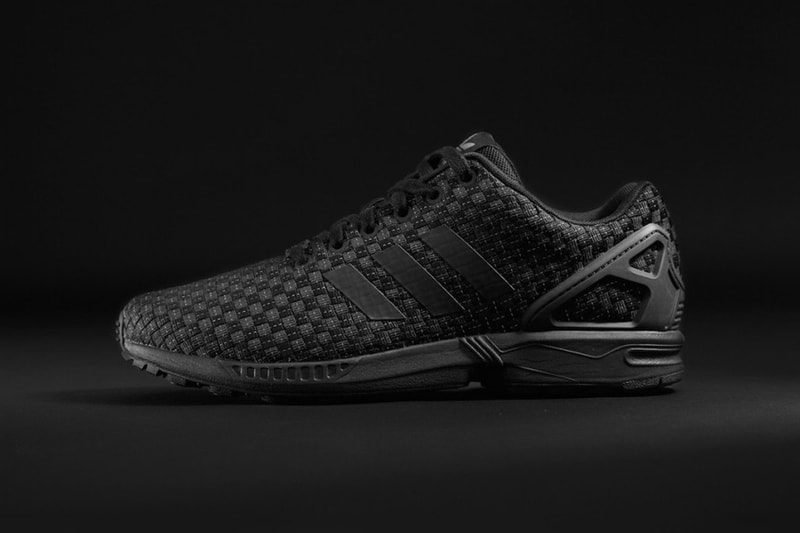 Foot Locker 聯手 adidas Originals &amp; Nike 推出「Triple Black」獨佔聯名系列
