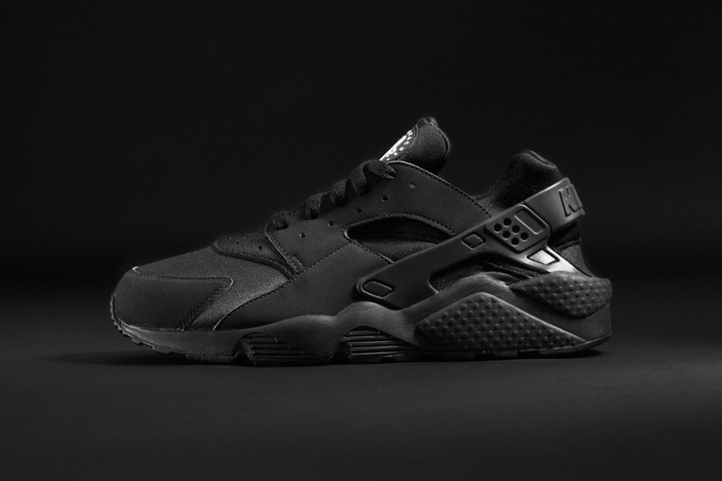 Foot Locker 聯手 adidas Originals &amp; Nike 推出「Triple Black」獨佔聯名系列