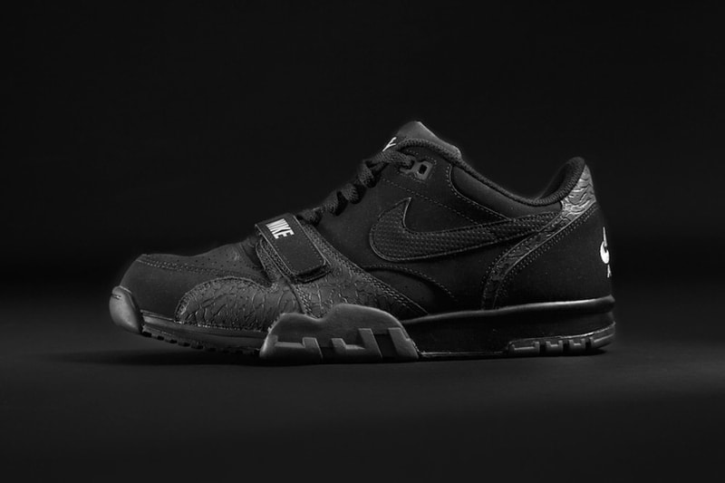 Foot Locker 聯手 adidas Originals &amp; Nike 推出「Triple Black」獨佔聯名系列