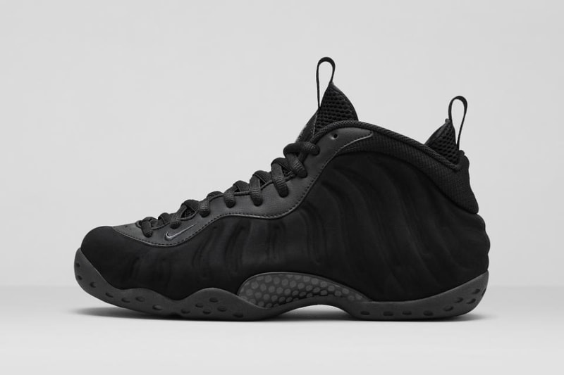 Nike Air Foamposite One「Triple Black」配色
