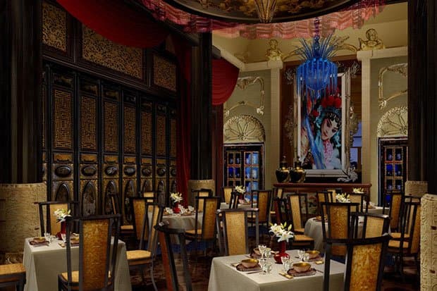 走入巴黎半島酒店