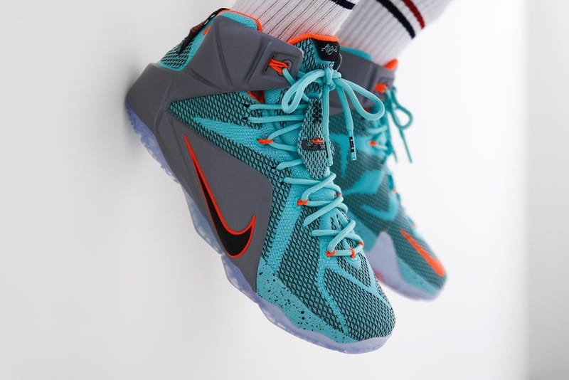 近赏 Nike LEBRON 12「NSRL」配色
