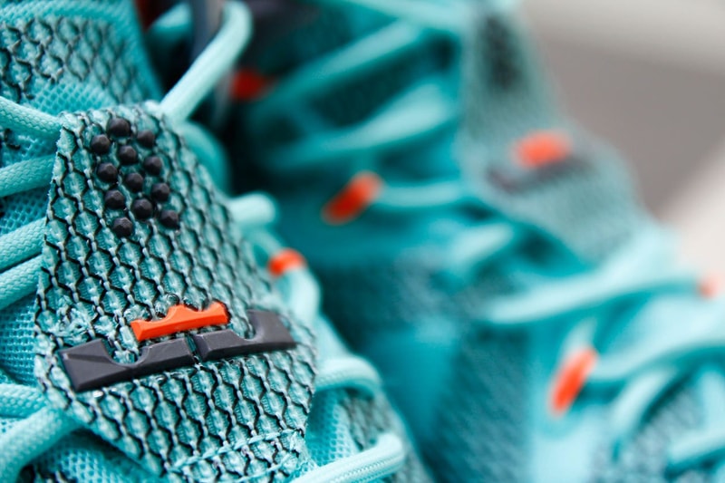 近赏 Nike LEBRON 12「NSRL」配色