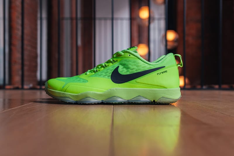 近賞 Nike Zoom Hypercross Trainer 螢光綠配色