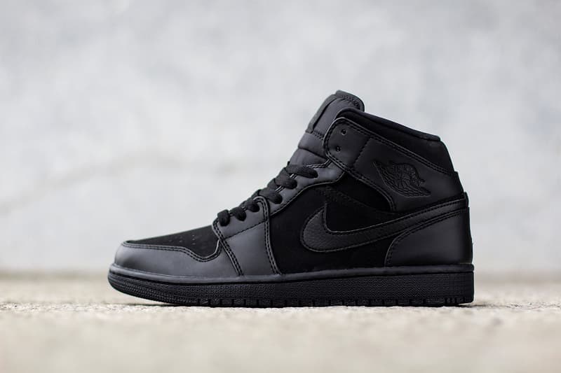 Air Jordan 1 Mid 全黑配色設計「Triple Black」