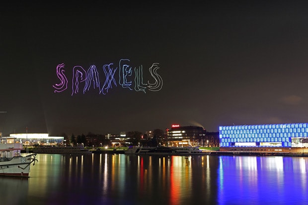 Ars Electronica 電子藝術節空中 LED 表演