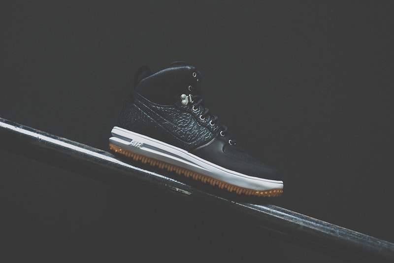 Nike Lunar Force Sneakerboot 系列