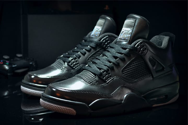 Air Jordan 4「PlayStation 4」主題特製版設計