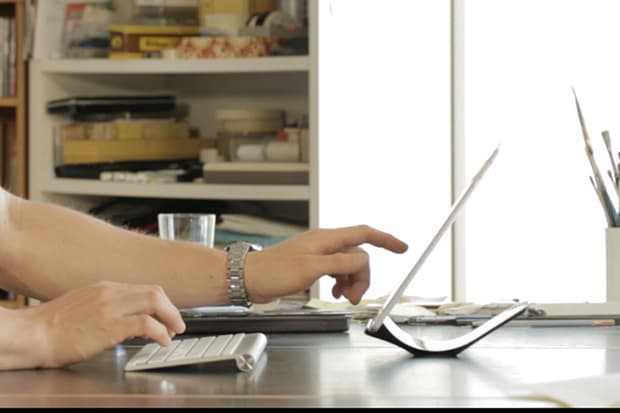 Yohann 創意 iPad 底座