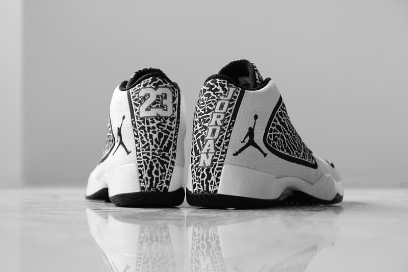近賞 Air Jordan XX9 White/Black 配色