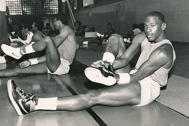 元年 Air Jordan 1 「Banned」廣告只是商業炒作，其並非為 NBA 真正禁穿鞋款？