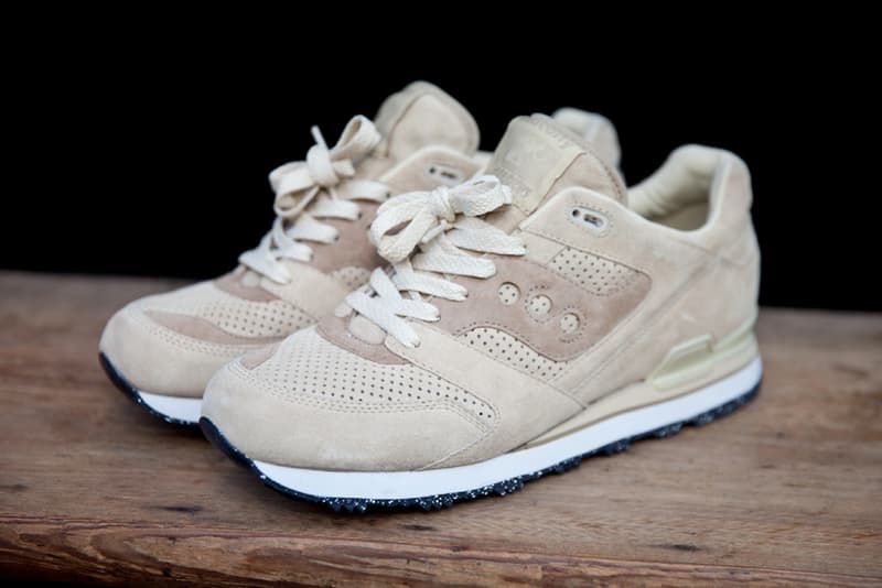 Club Monaco x Saucony 聯名 Courageous Sneakers