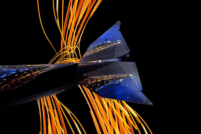 Leica 為「7 DIGITAL ORIGINALS」主题展覽打造 9 英尺虎鯨裝置藝術