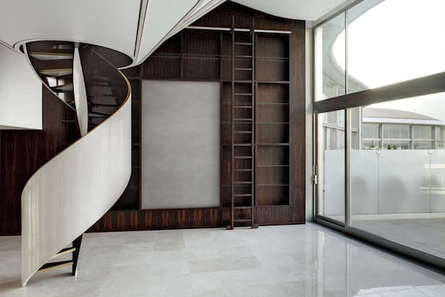 Foster Lomas Architects 為 Riverside 住所打造旋轉樓梯裝置