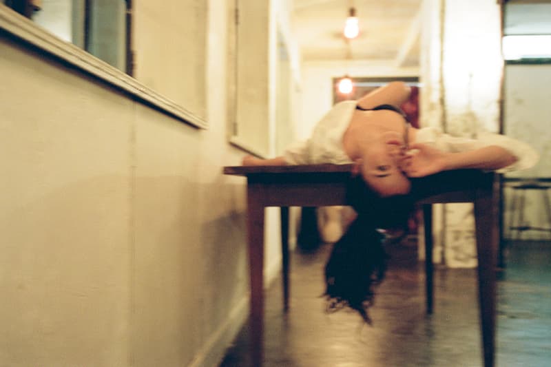 THROUGH THE LENS: 攝影師 Shun Okada