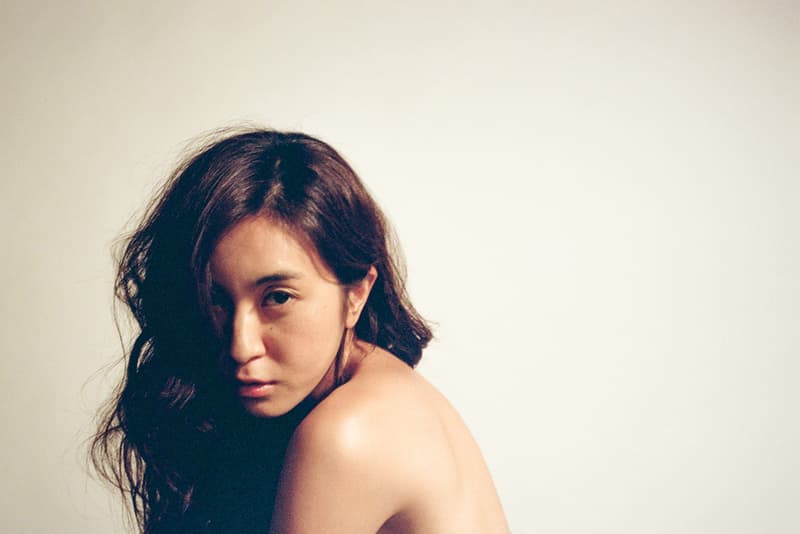 THROUGH THE LENS: 攝影師 Shun Okada