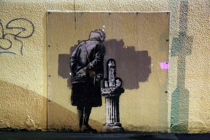 Banksy 最新塗鴉作品《Art Buff》遭到破壞