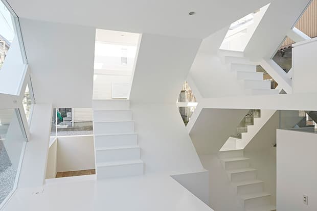 Yuusuke Karasawa Architects 打造「S House」概念複式住宅