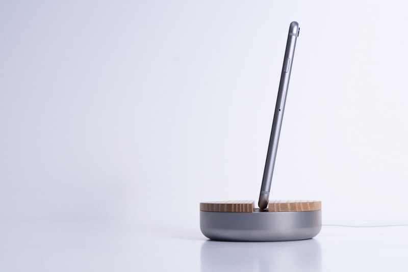 Cambium Dock iPhone 6 充電底座