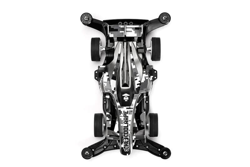 :CHOCOOLATE x AAPE by A Bathing Ape 別注版四驅車模型貼紙