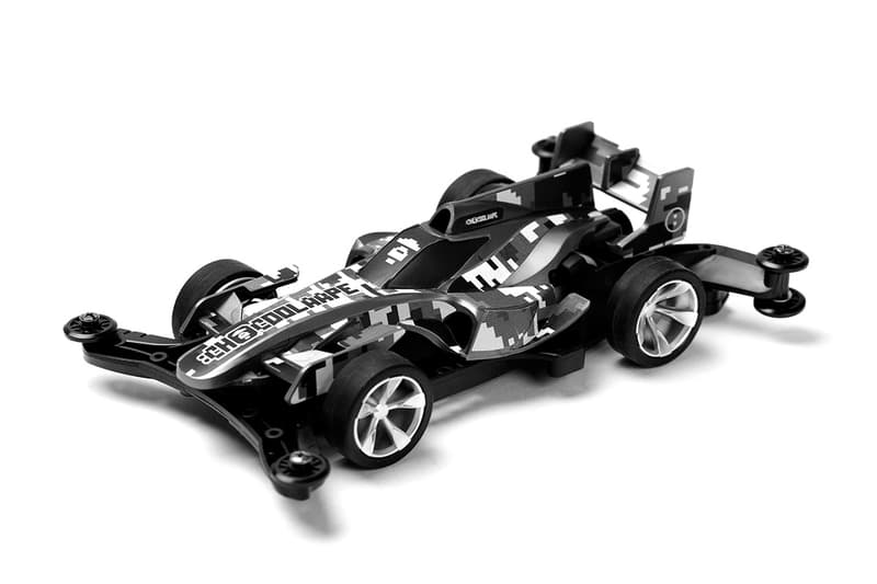 :CHOCOOLATE x AAPE by A Bathing Ape 別注版四驅車模型貼紙