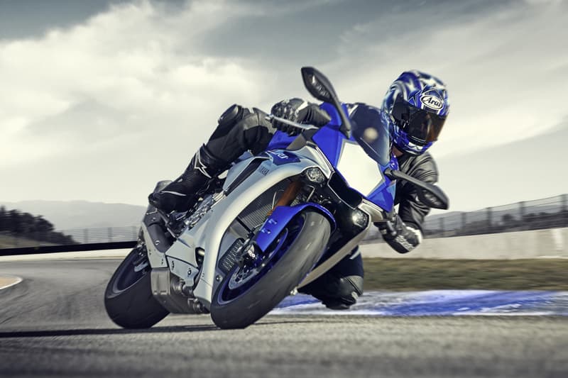 Yamaha 2015 年式樣 YZF-R1 摩托賽車