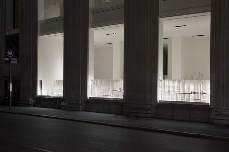Snarkitecture 爲 Calvin Klein 打造假日季櫥窗陳列 