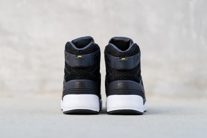 Sneakersnstuff x Reebok Pump 25 週年紀念鞋款