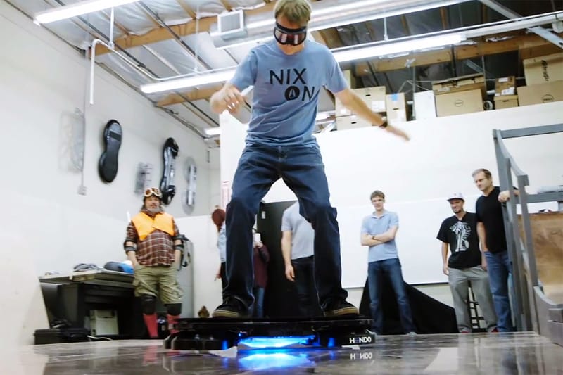 Tony Hawk 測試 Hendo Hoverboard 磁懸浮滑板