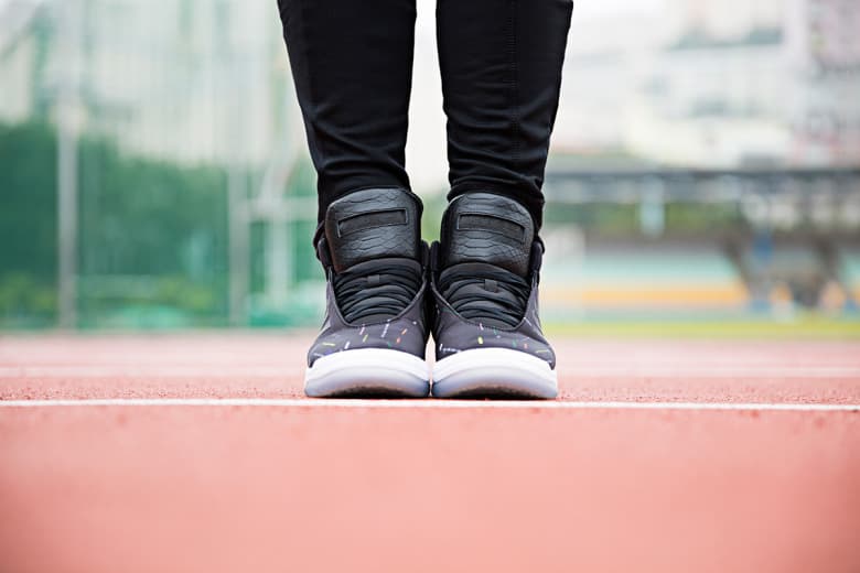 近賞 adidas Originals Veritas Mid「Core Black」配色