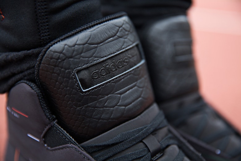 近賞 adidas Originals Veritas Mid「Core Black」配色