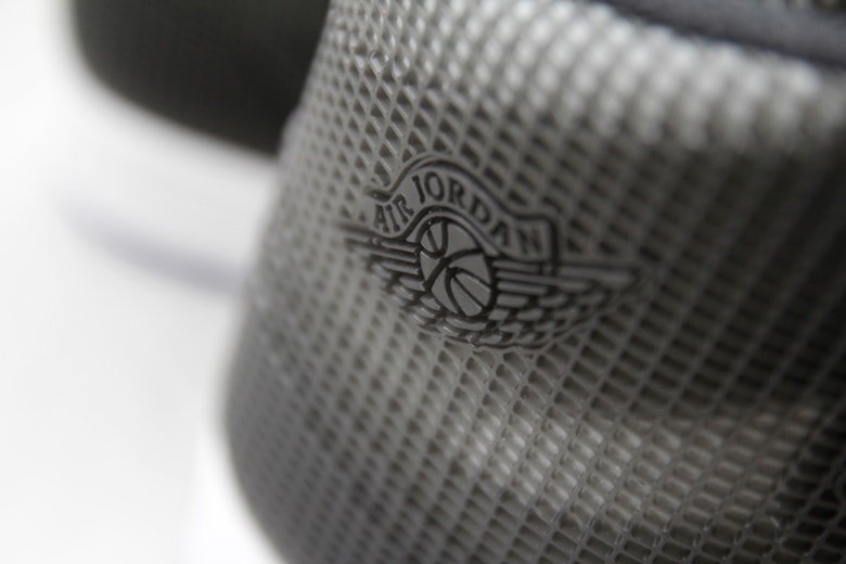 近賞 Air Jordan 4LAB1「Black/Reflective Silver」配色