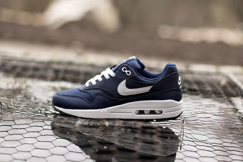 搶先預覽 Nike Air Max 1 GS 全新配色設計「Midnight Navy/Legend Blue」