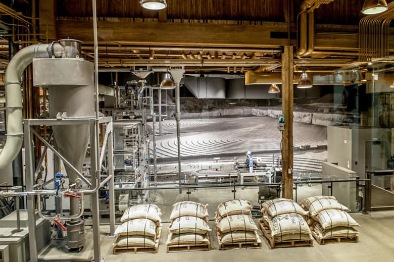 造訪 Starbucks 全球最大旗艦店