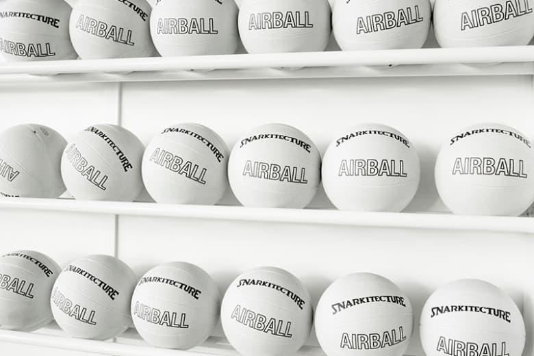 Alchemist x Snarkitecture 聯名藝術裝置「Airball」@ Art Basel