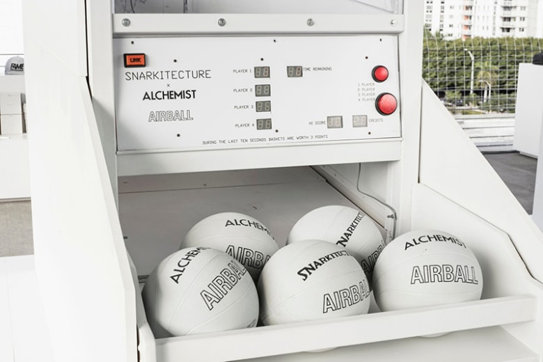 Alchemist x Snarkitecture 聯名藝術裝置「Airball」@ Art Basel