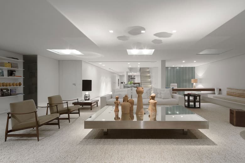 Studio Arthur Casas 打造 Casa Urca 豪宅