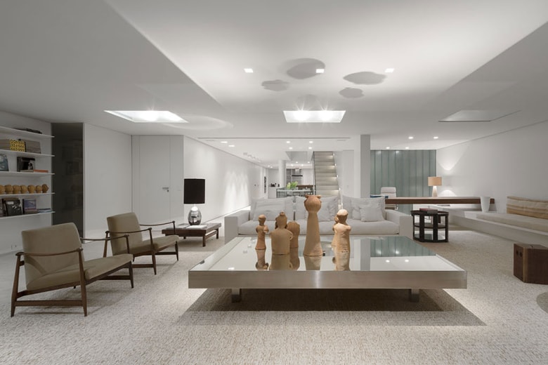 Studio Arthur Casas 打造 Casa Urca 豪宅