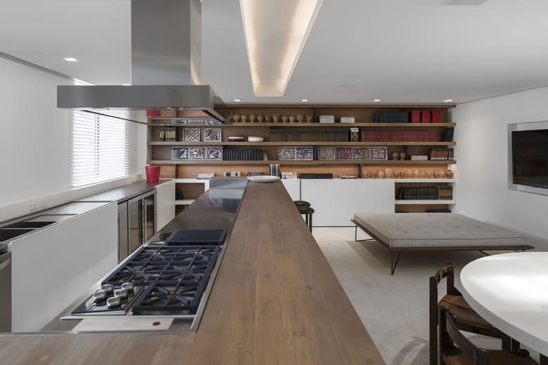 Studio Arthur Casas 打造 Casa Urca 豪宅