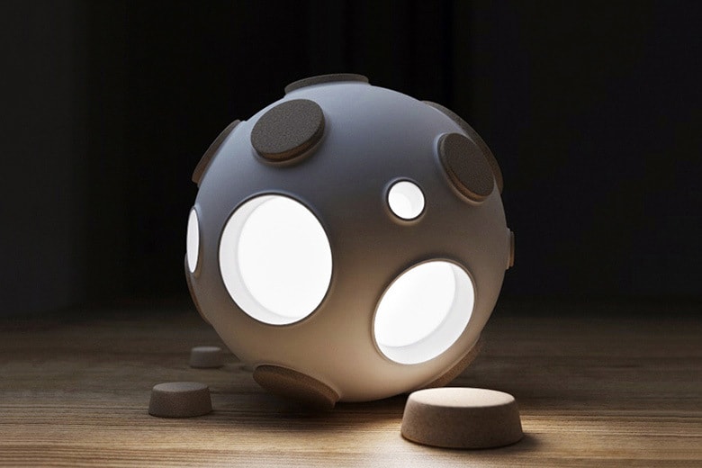 Constantin Bolimond 推出「Armstrong Light Trap」創意燈飾