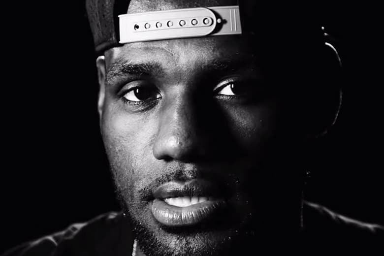 LeBron James 携傳奇巨星分享各自簽名球鞋故事