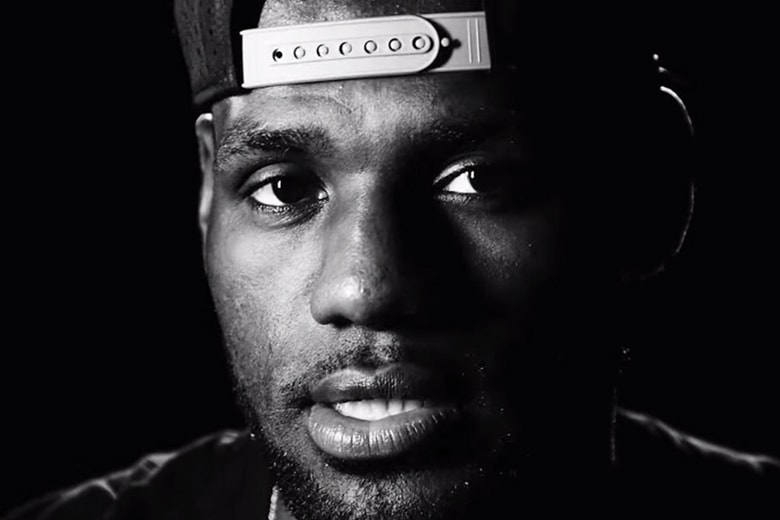 LeBron James 携傳奇巨星分享各自簽名球鞋故事