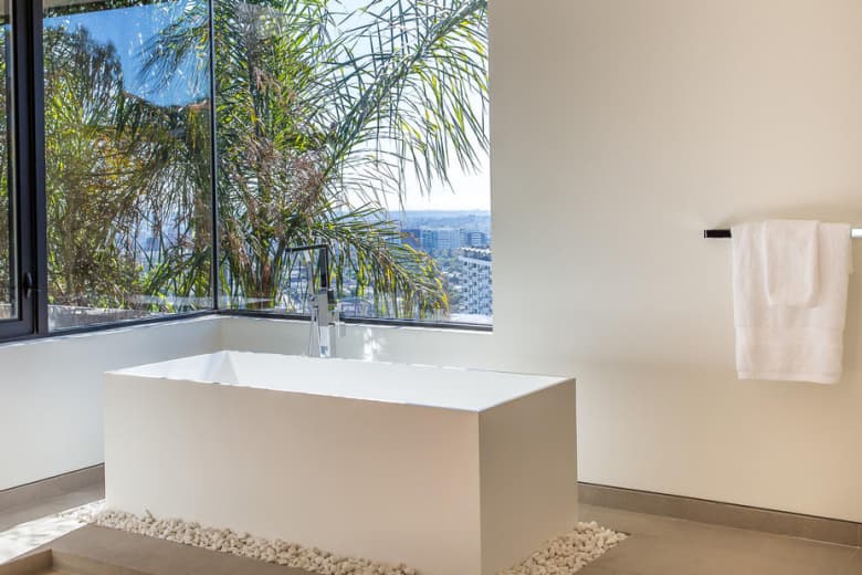 一覽好萊塢山價值七百萬美元豪宅