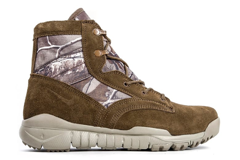 Nike 2014 假日季 SFB 6" RT QS 戶外靴款系列